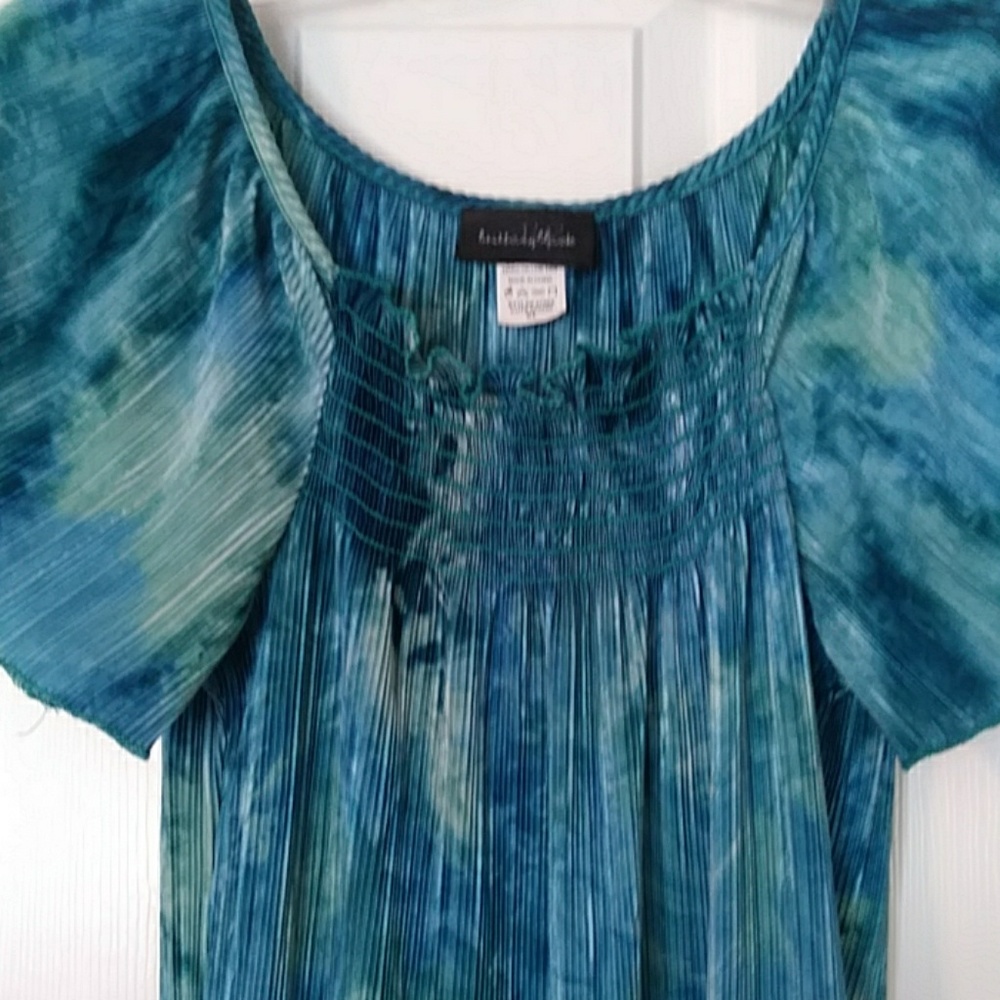 Cool top! - Picture 3 of 3